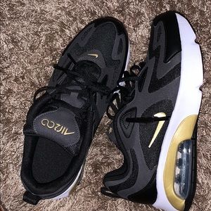Brand New never worn Nike Air Max 200